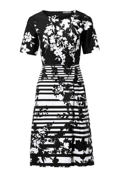Šaty s kvetinovou potlačou Ashley Brooke, čierno-biele
