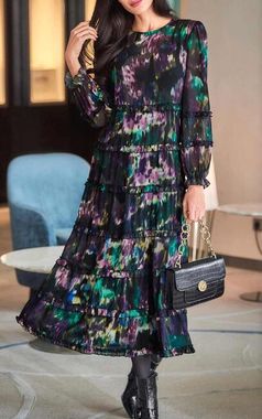 Šifónové šaty s nariasenými vrstvami Ashley Brooke, čierno-farebné